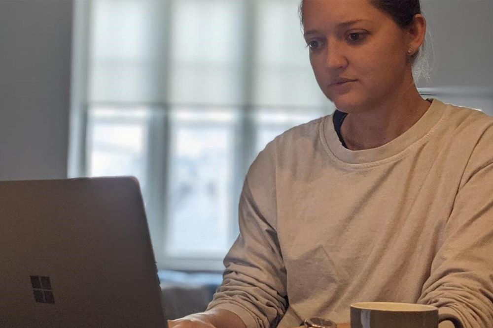 Sarah Taylor visits Sussex Cricket wellness hub credit Alex Taylor